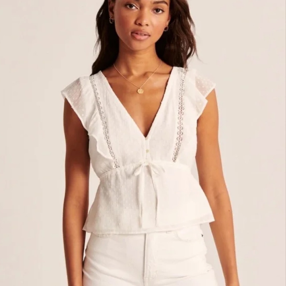 Abercrombie Women’s Ruffle Sleeve Top
